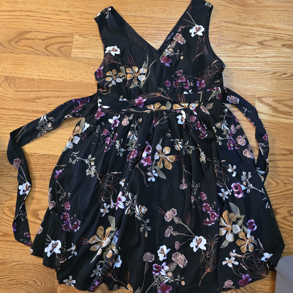 Elegant Floral Maternity Dress in Black